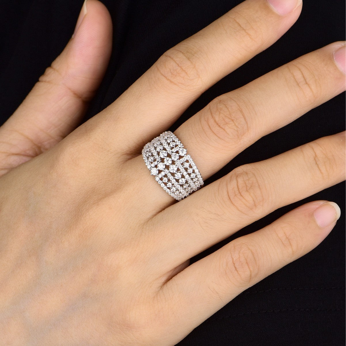 Cincin Jalur Lebar Berhias Penuh Untuk Lelaki Dan Wanita